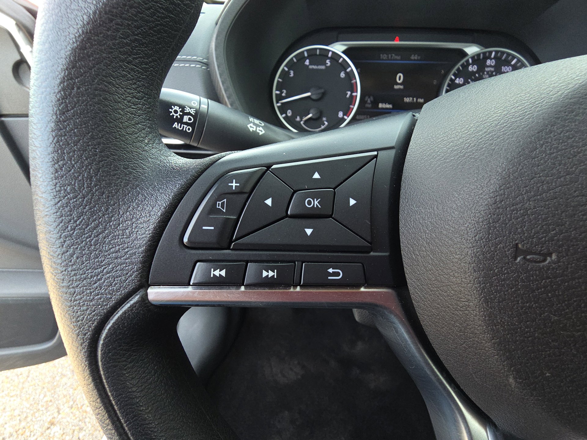 Used 2024 Nissan Sentra SV image 18