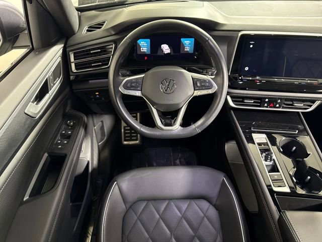 Used 2025 Volkswagen Atlas Cross Sport SEL Premium R-Line image 18