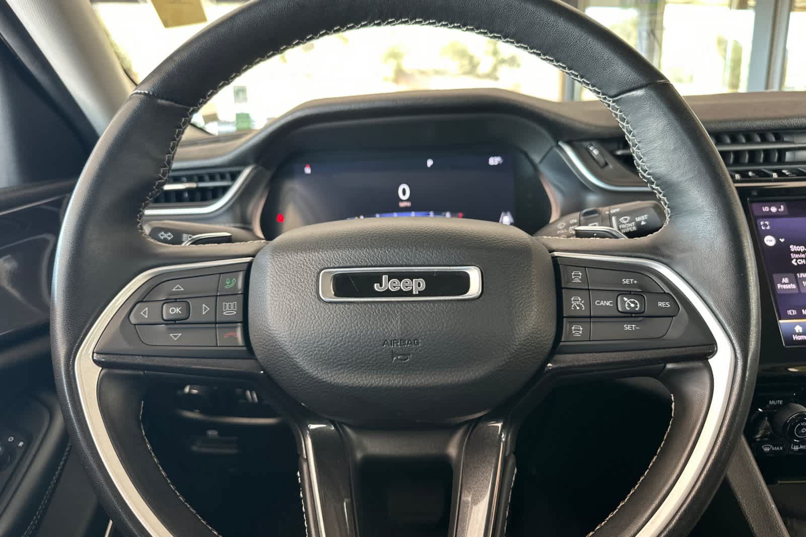 Used 2022 Jeep Grand Cherokee L Laredo w/ Luxury Tech Group I AWD/4WD image 26