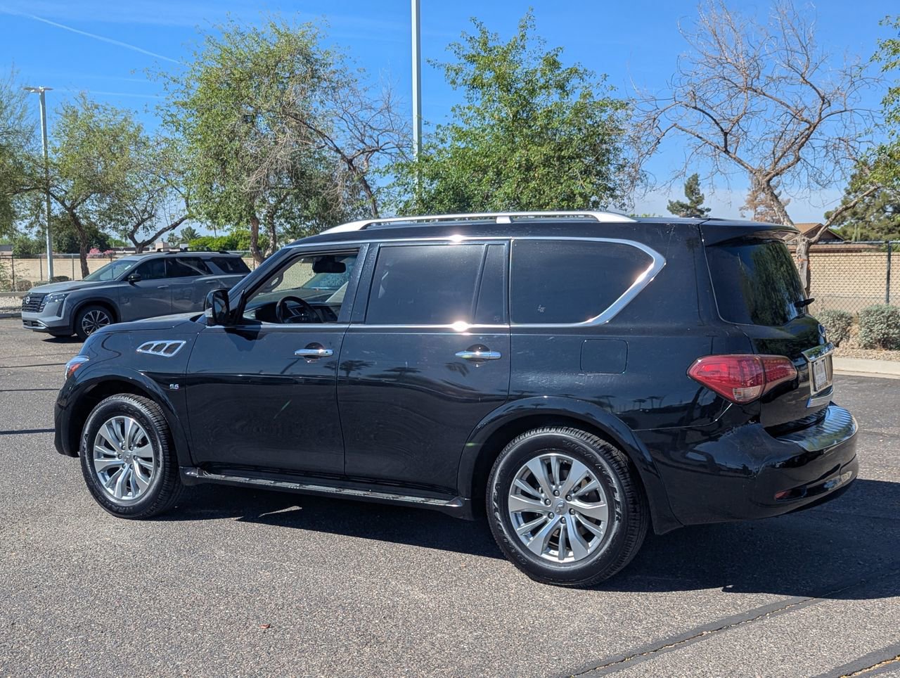 Used 2016 INFINITI QX80 2WD image 4