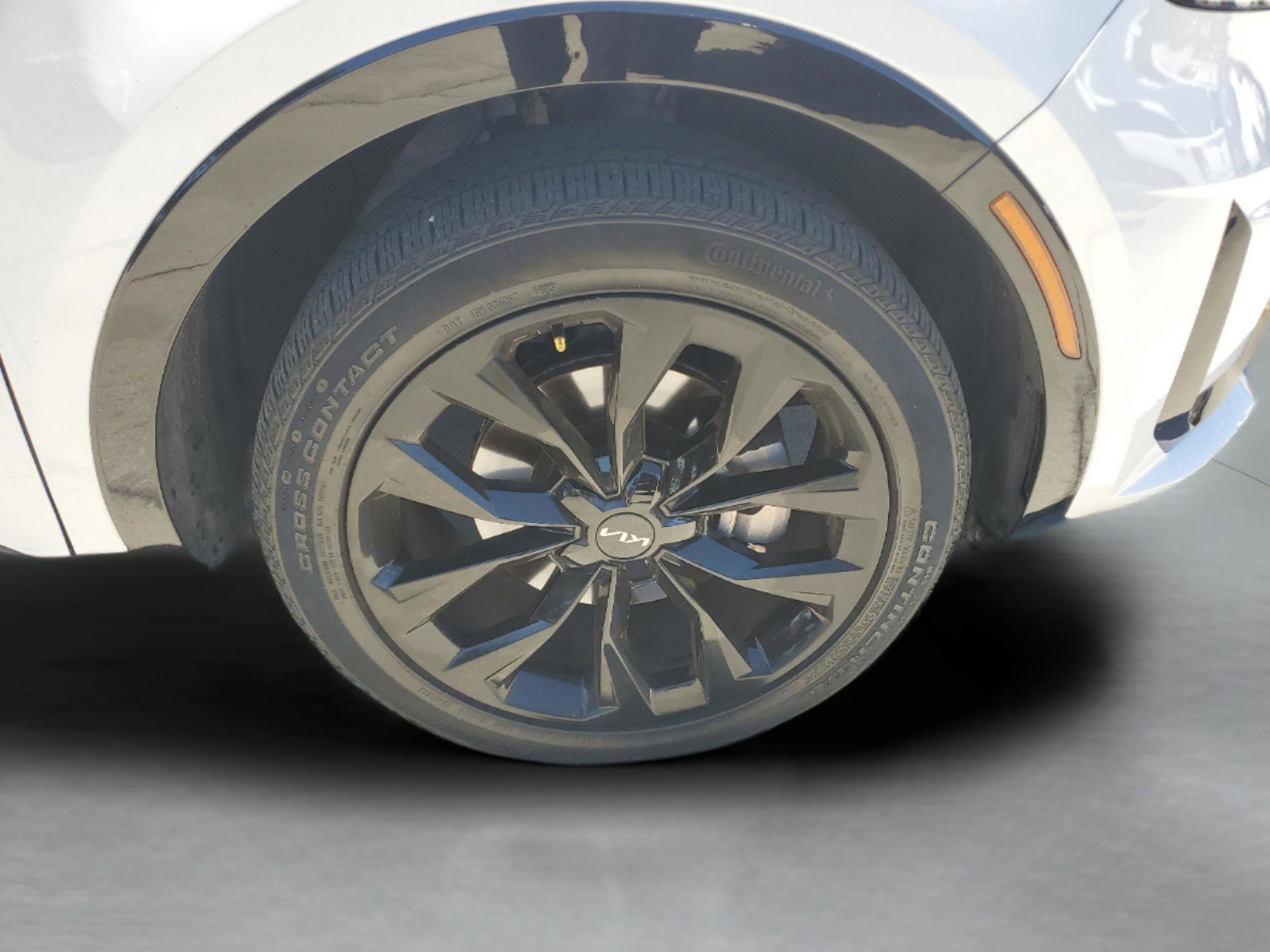 Used 2023 Kia Sorento SX image 5