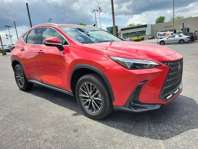 Used 2024 Lexus NX 250 FWD w/ Towing Package (2000 Lbs) image 28