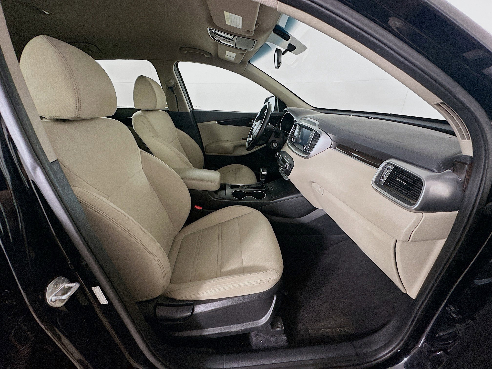 Used 2020 Kia Sorento LX w/ LX I4 Convenience Package FWD image 30
