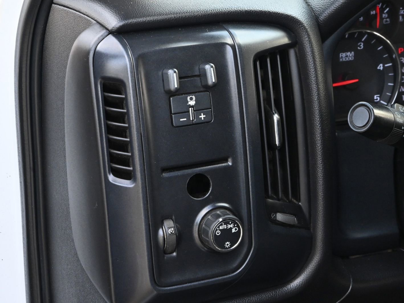 Used 2016 Chevrolet Silverado 2500 W/T w/ WT Convenience Package AWD/4WD image 23