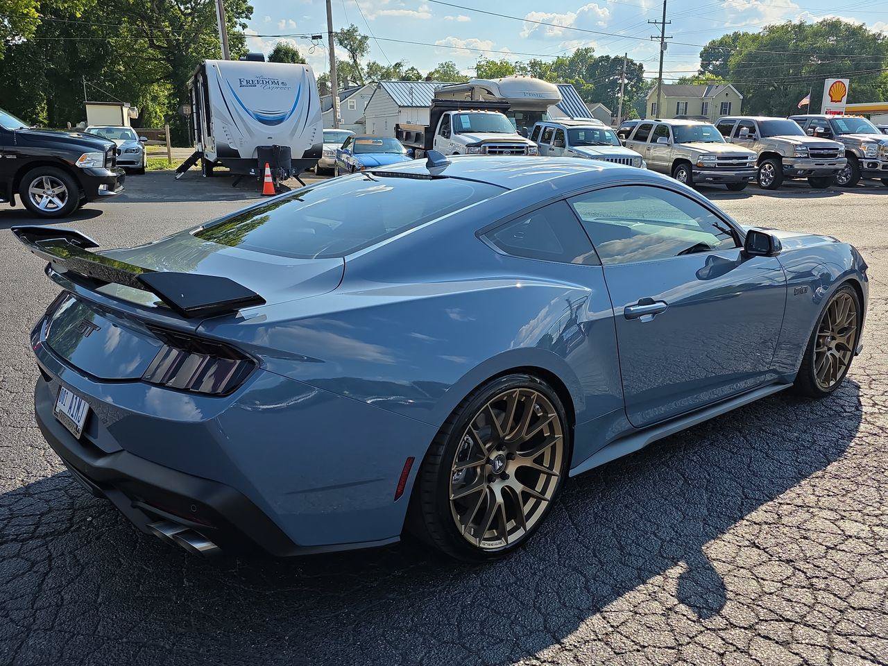 Used 2025 Ford Mustang GT Premium RWD image 2
