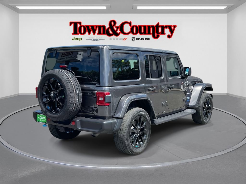 Used 2022 Jeep Wrangler Unlimited Sahara w/ Dual Top Group image 3