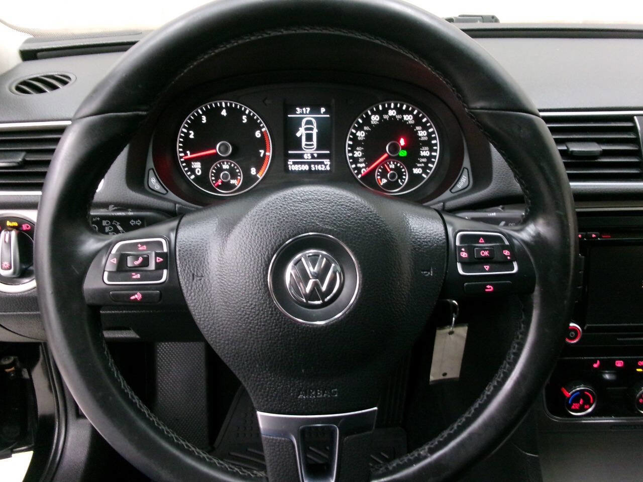 Used 2014 Volkswagen Passat 2.5 SE FWD image 34