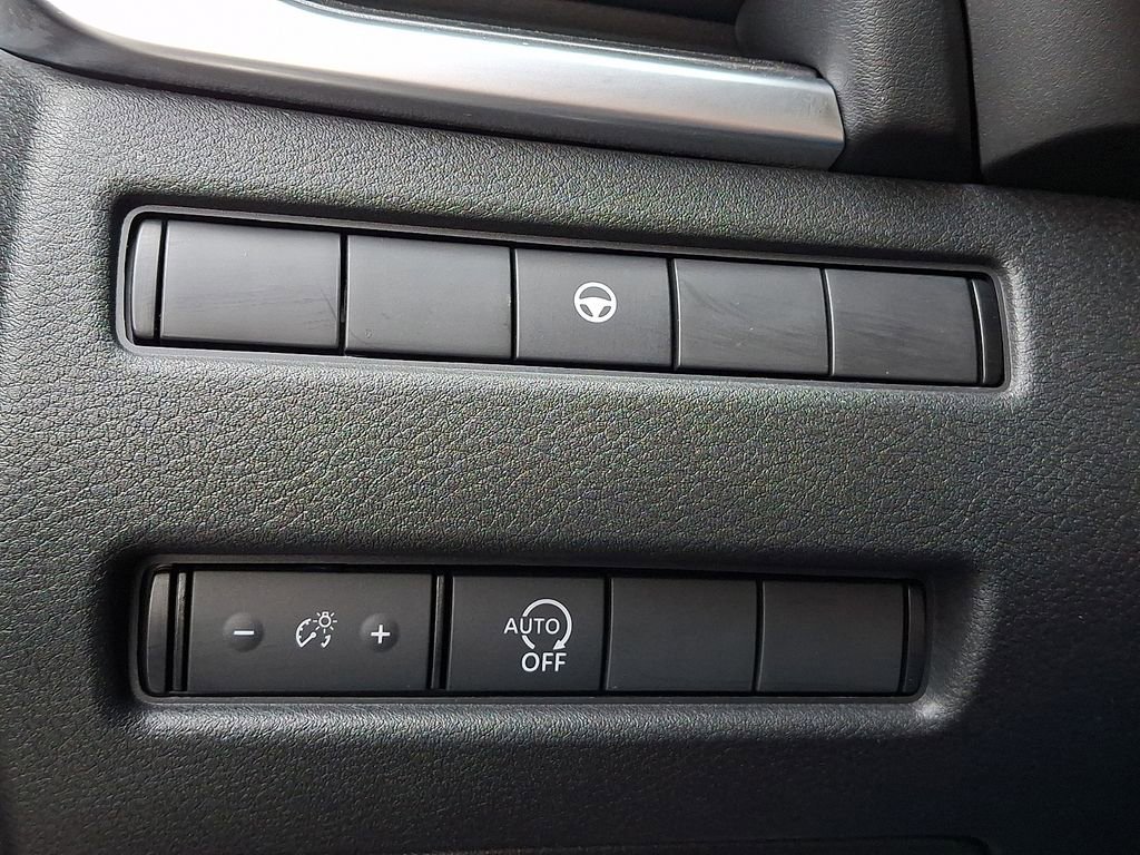 Used 2023 Nissan Rogue SV AWD/4WD image 26