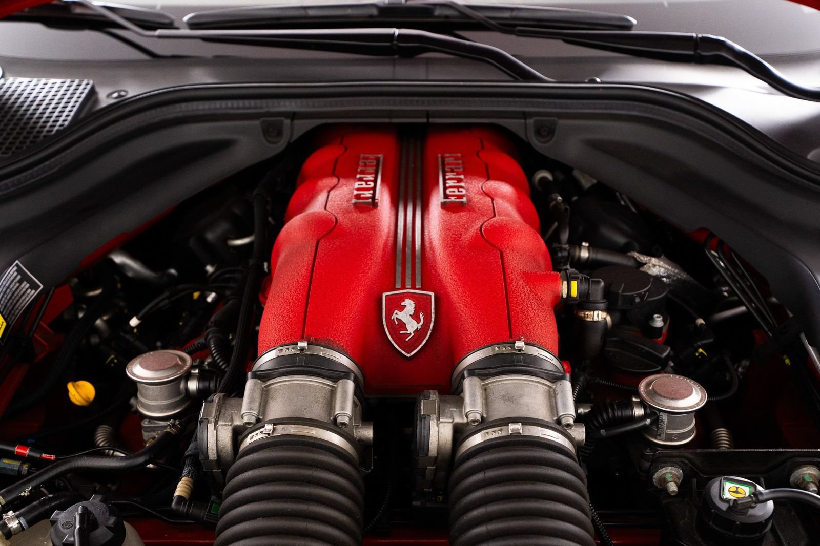 Certified 2012 Ferrari California RWD image 11