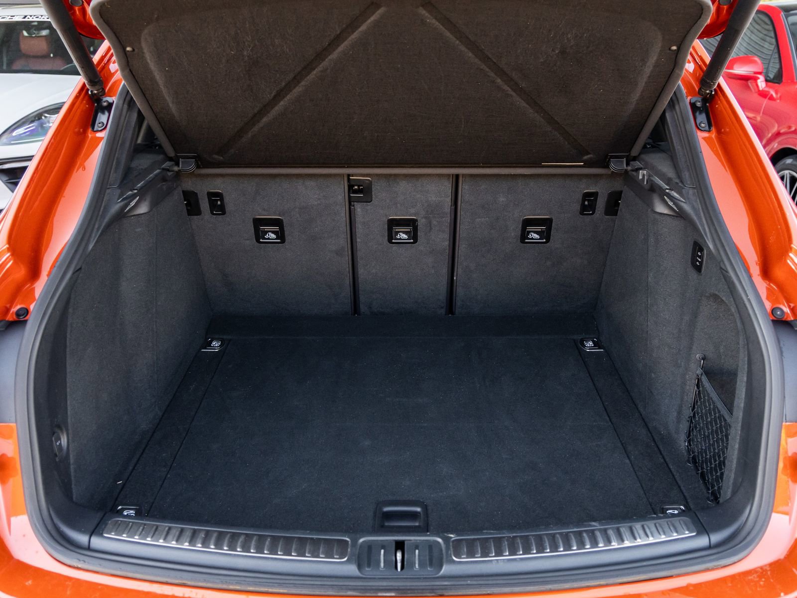 Certified 2024 Porsche Macan S image 39