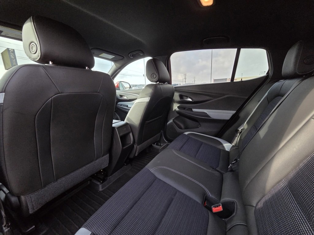 Used 2024 Buick Envista Preferred image 25