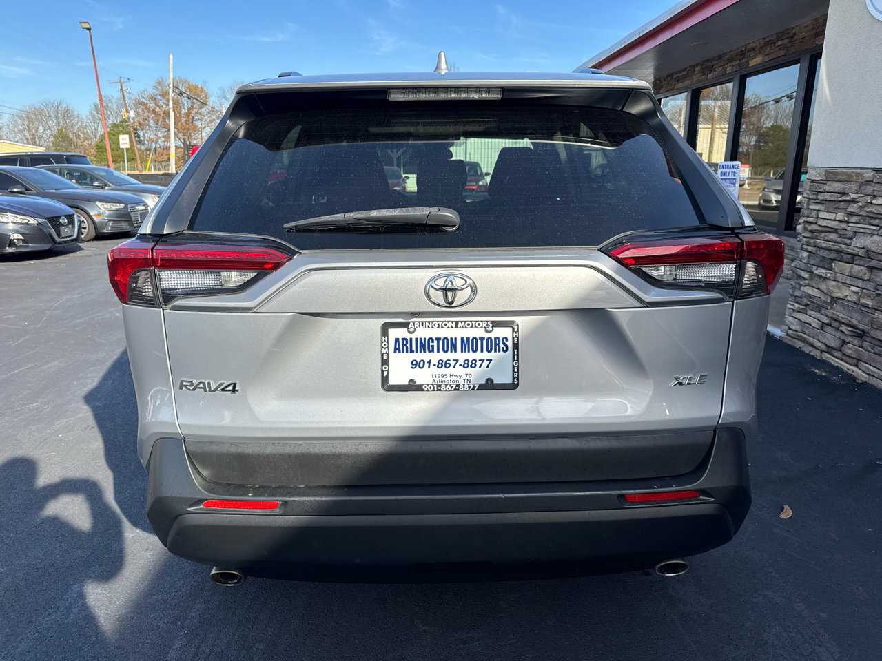 Used 2019 Toyota RAV4 XLE image 4