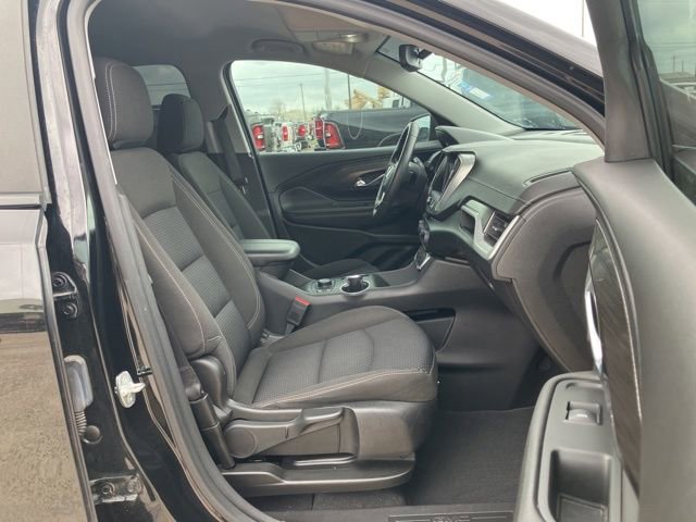 Used 2023 GMC Terrain SLE w/ Driver Convenience Package image 11