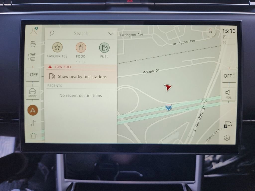 Used 2025 Land Rover Range Rover SE image 21