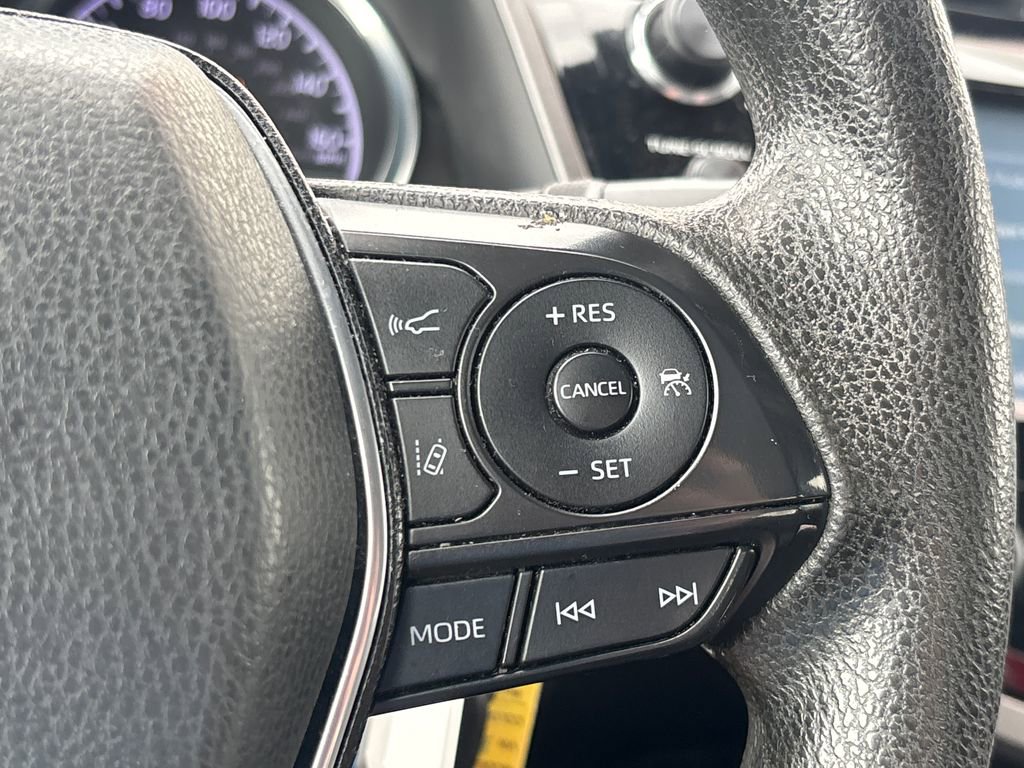 Used 2020 Toyota Camry LE FWD image 19