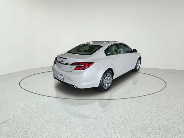 Used 2017 Buick Regal Premium w/ Driver Confidence Package #1 FWD image 3