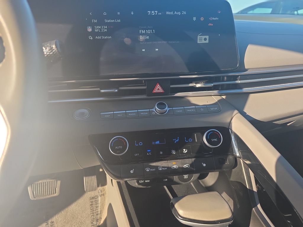 Used 2025 Hyundai Elantra SEL FWD image 12