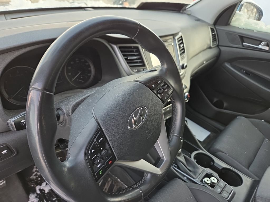 Used 2017 Hyundai Tucson Sport image 14