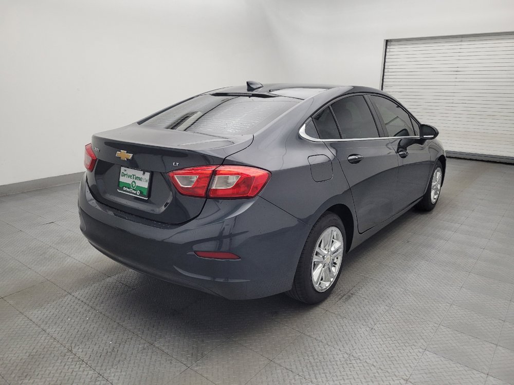 Used 2018 Chevrolet Cruze LT w/ Convenience Package FWD image 9