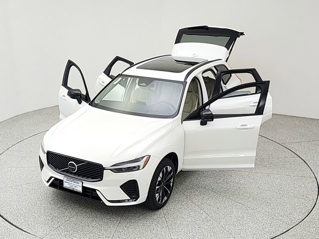 New 2026 Volvo XC90 T8 Plus w/ Protection Package AWD/4WD image 45