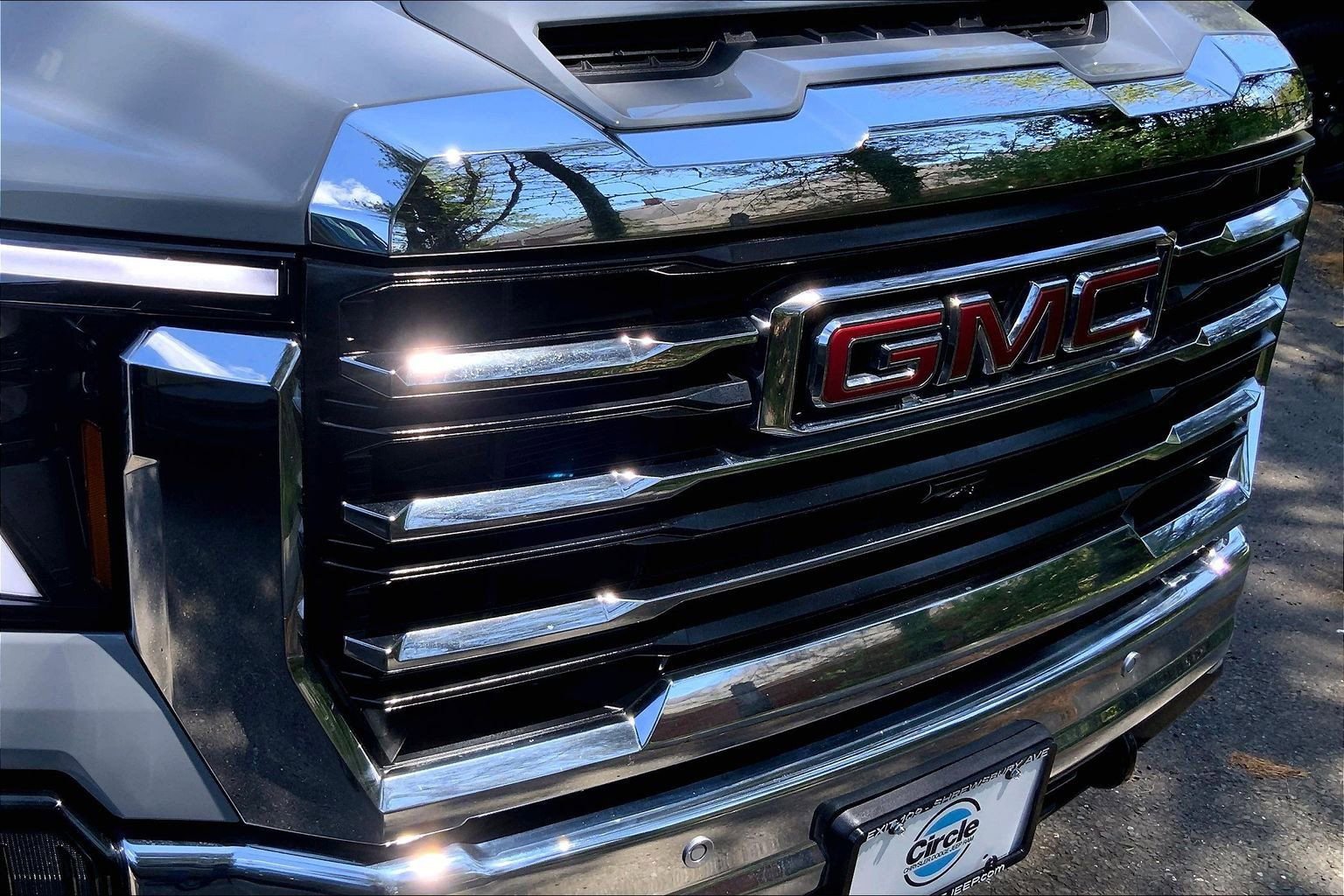 Used 2025 GMC Sierra 2500 SLE w/ SLE Value Package; AWD/4WD image 25