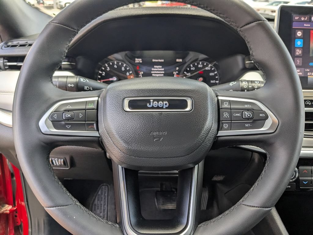 Used 2025 Jeep Compass Limited AWD/4WD image 16