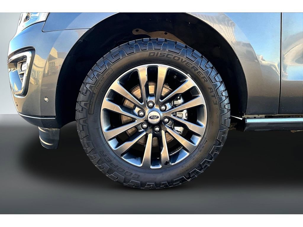 Used 2021 Ford Expedition Limited image 30