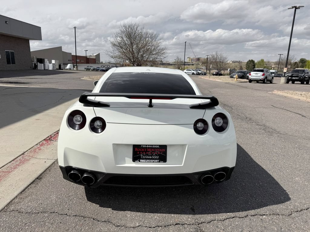 Used 2009 Nissan GT-R Premium AWD/4WD image 7