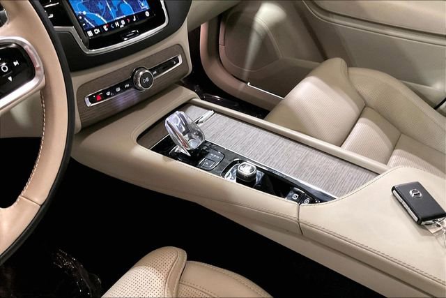 Certified 2023 Volvo XC90 B6 Ultimate w/ Lounge Package image 16