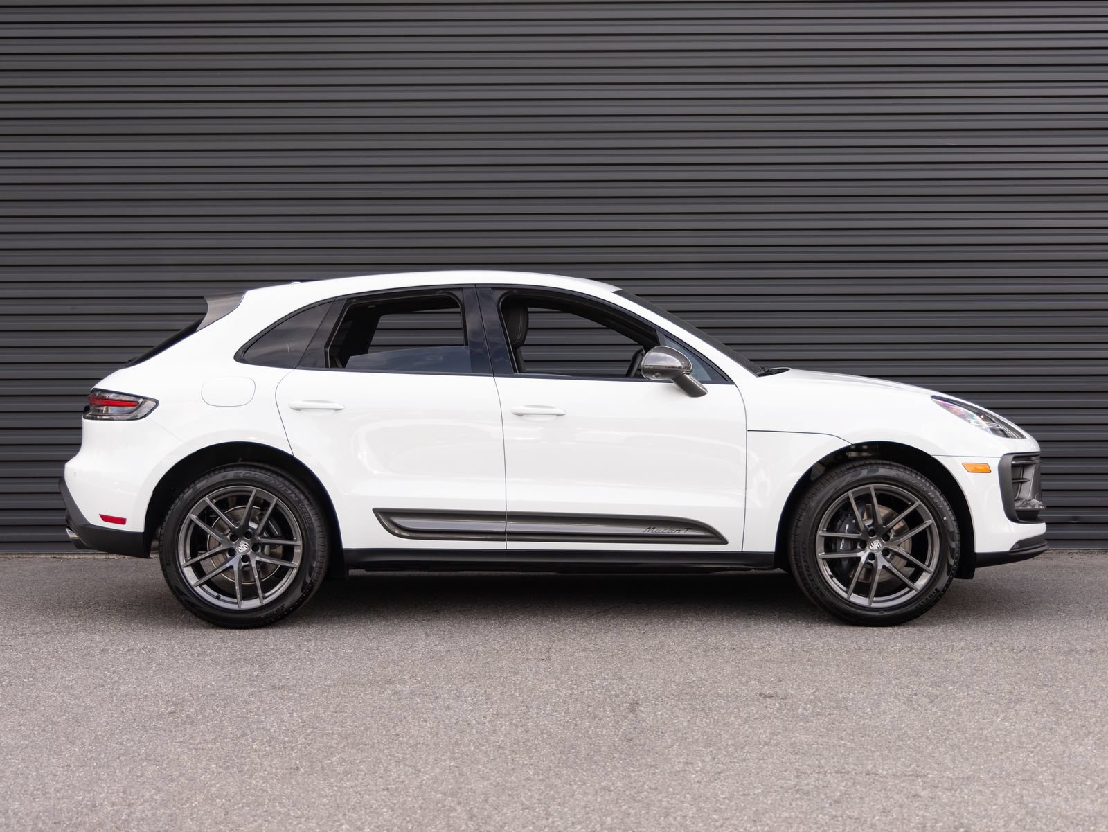 New 2026 Porsche Macan Turbo AWD/4WD image 8
