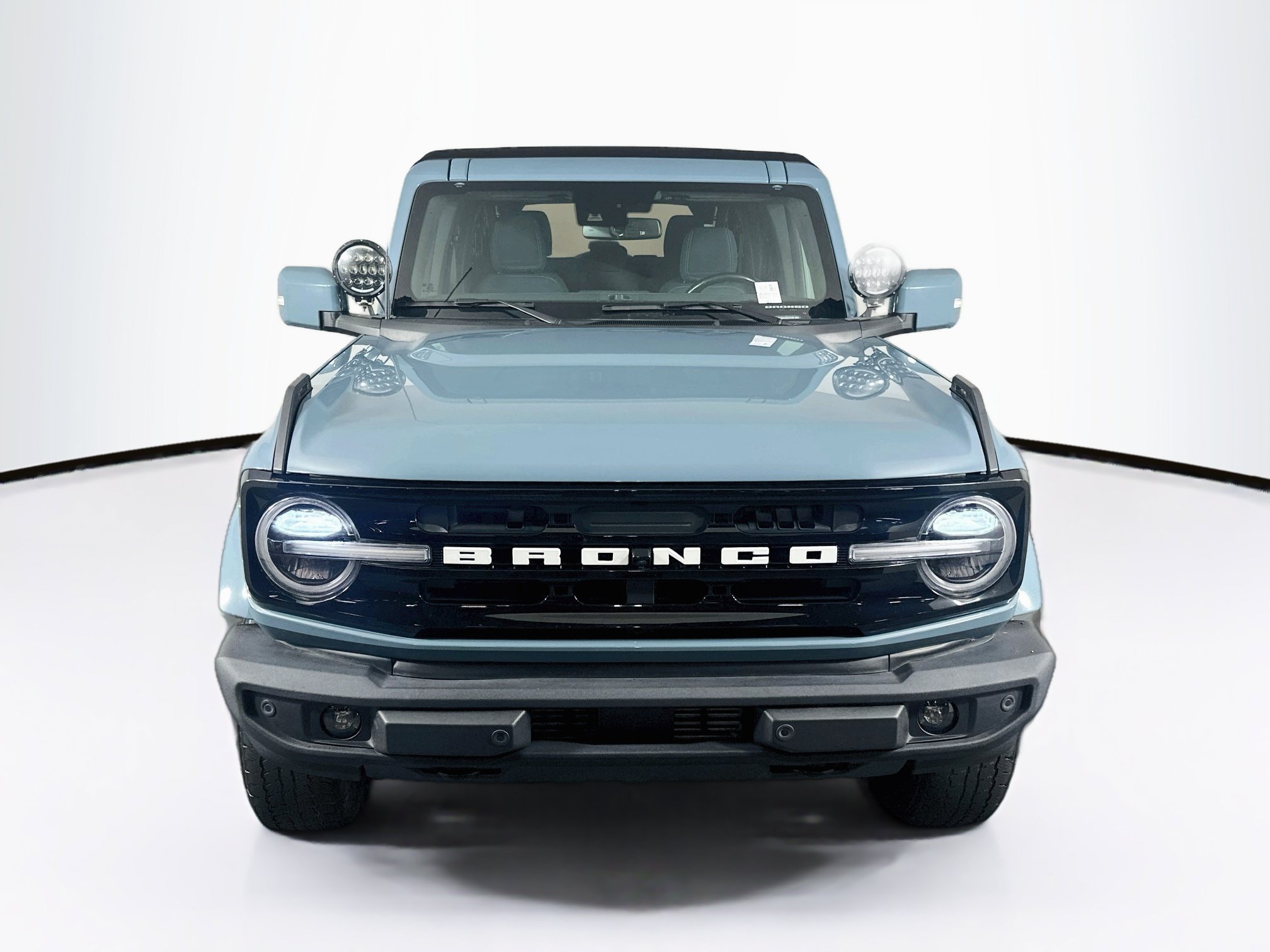 Used 2022 Ford Bronco Outer Banks AWD/4WD image 2