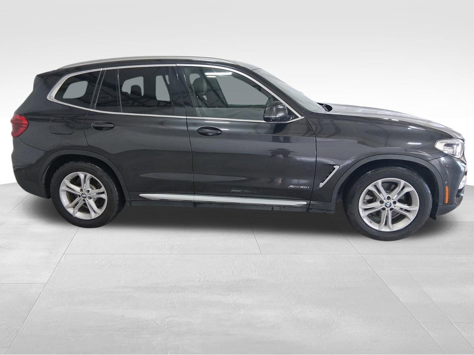 Used 2018 BMW X3 xDrive30i AWD/4WD image 4