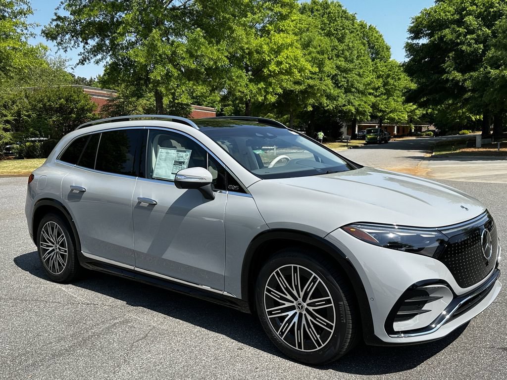New 2026 Mercedes-Benz EQS 400 4MATIC SUV image 2