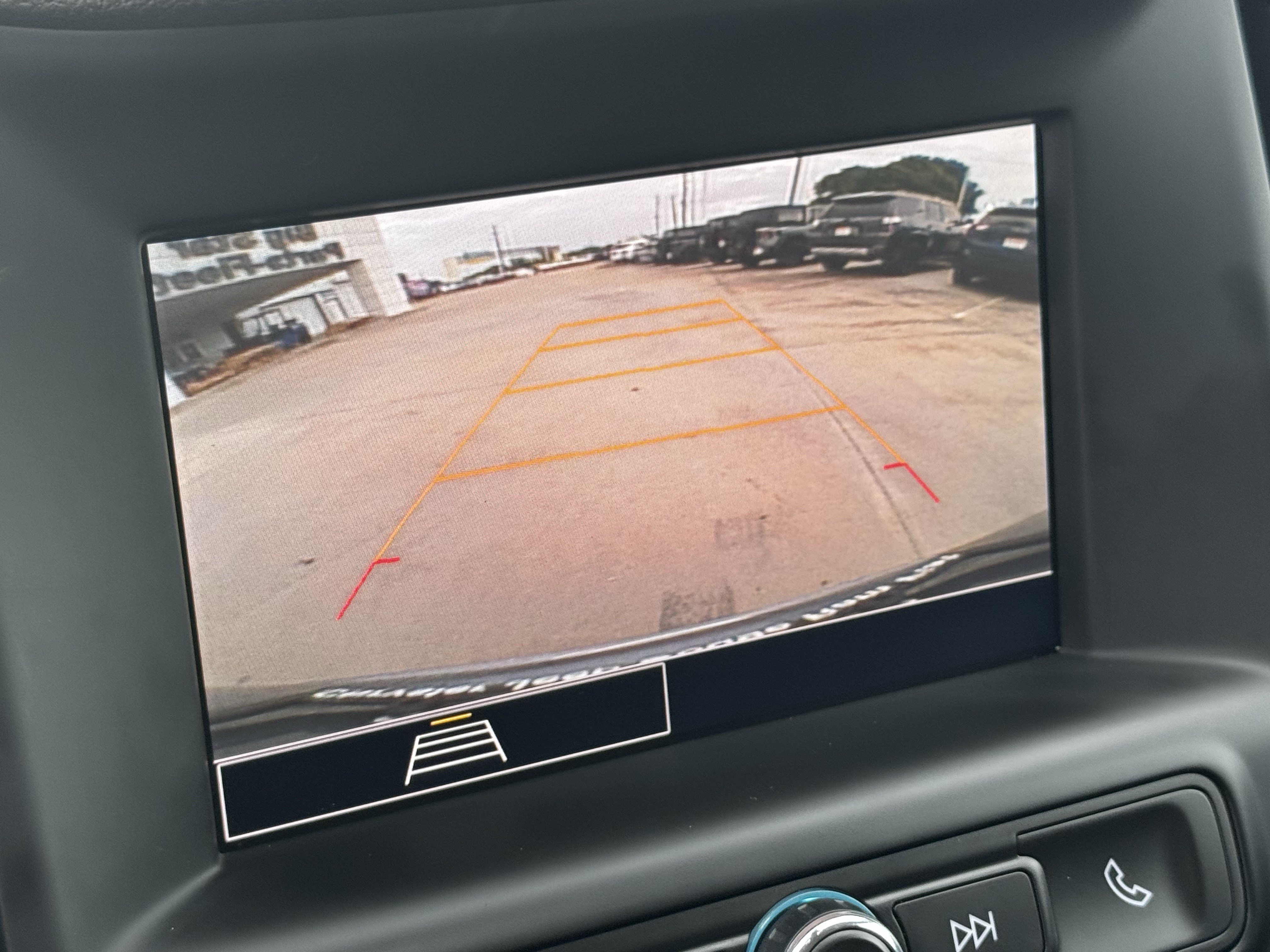 Used 2024 GMC Terrain SLE FWD image 19