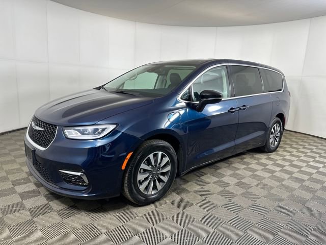 Used 2024 Chrysler Pacifica Select image 7