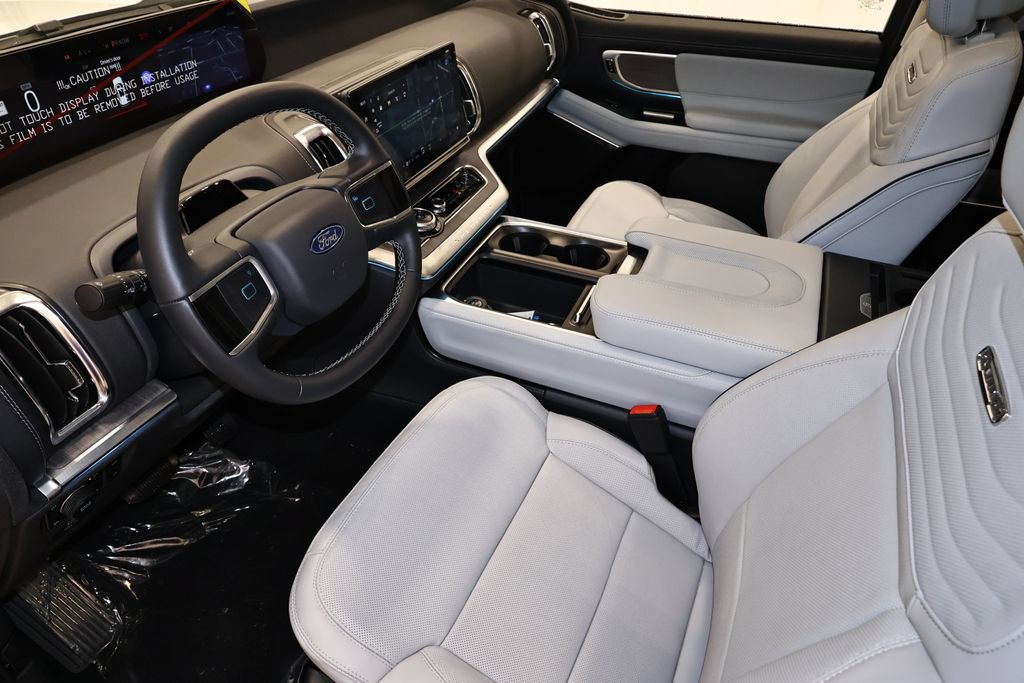 New 2026 Ford Expedition Platinum w/ Platinum Ultimate Package AWD/4WD image 36