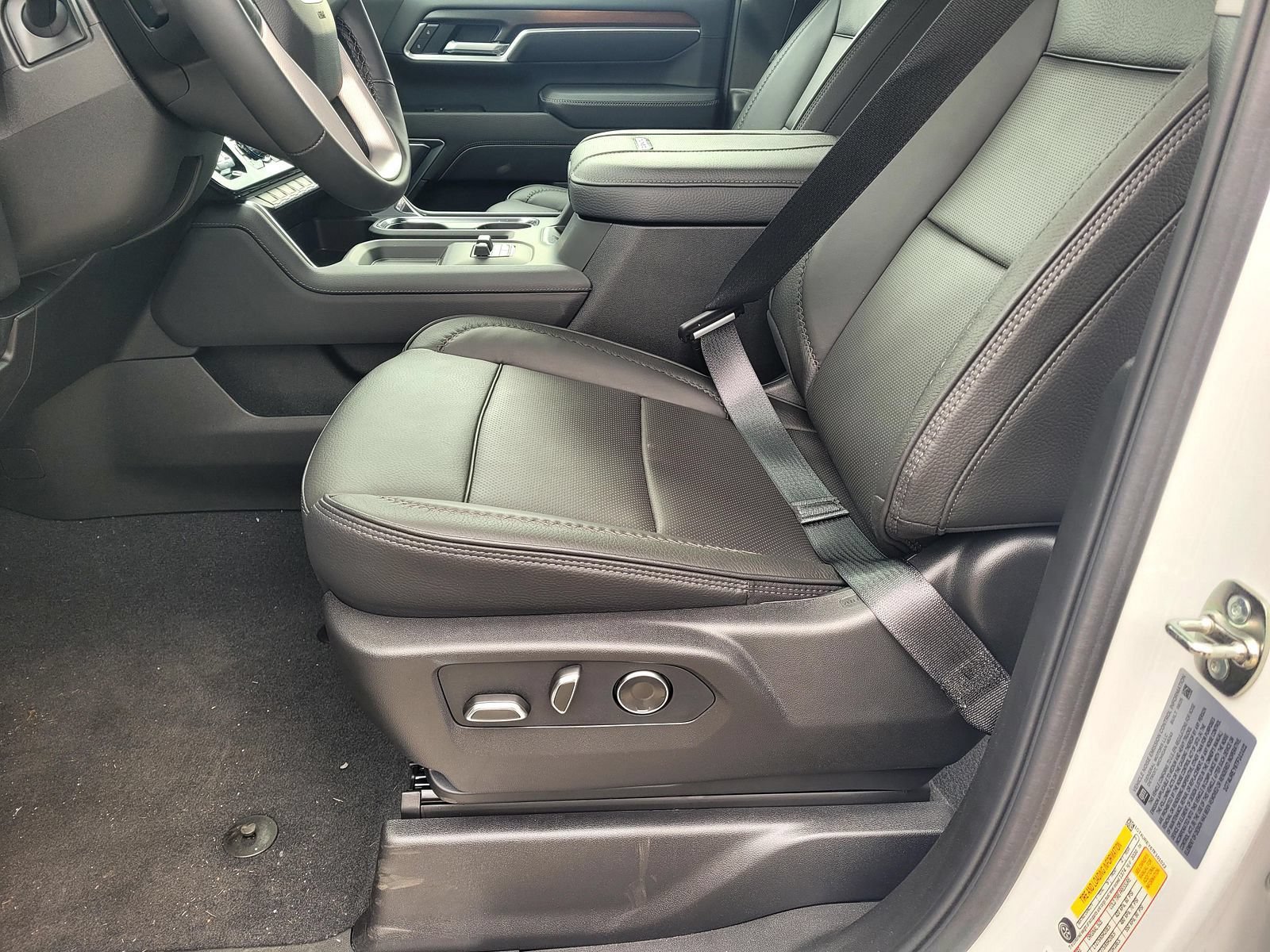 New 2026 GMC Sierra 2500 Denali w/ Denali Reserve Package AWD/4WD image 8