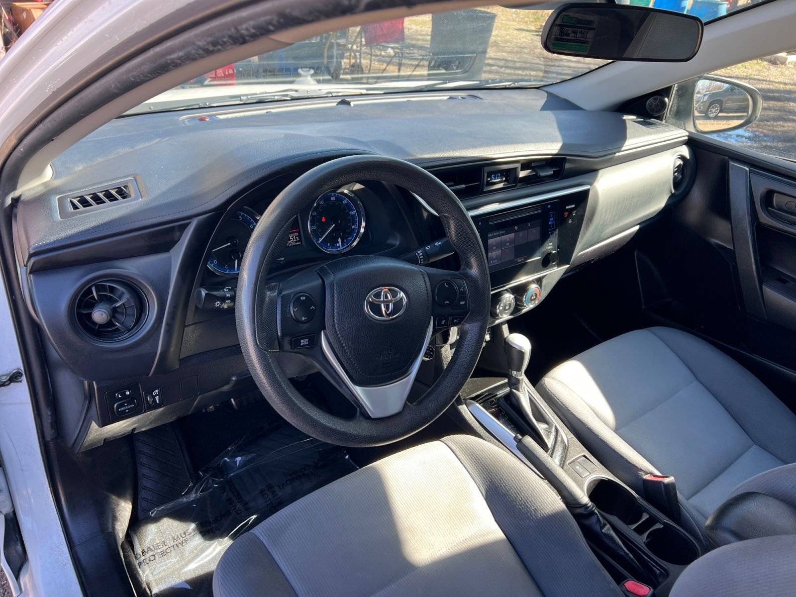 Used 2017 Toyota Corolla L w/ Carpet Mat Package (TMS) image 18