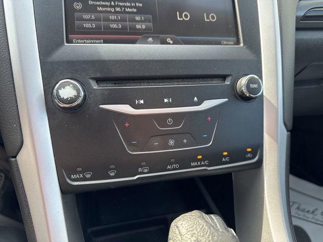 Used 2015 Ford Fusion SE FWD image 20