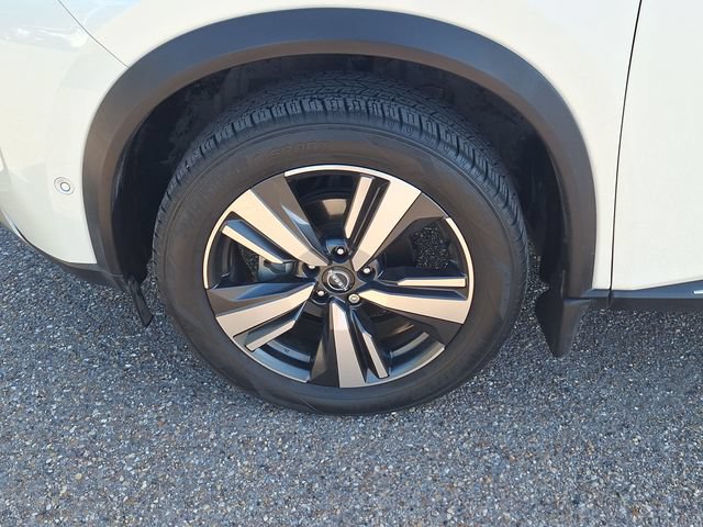 Certified 2023 Nissan Rogue Platinum w/ Platinum Premium Package FWD image 15