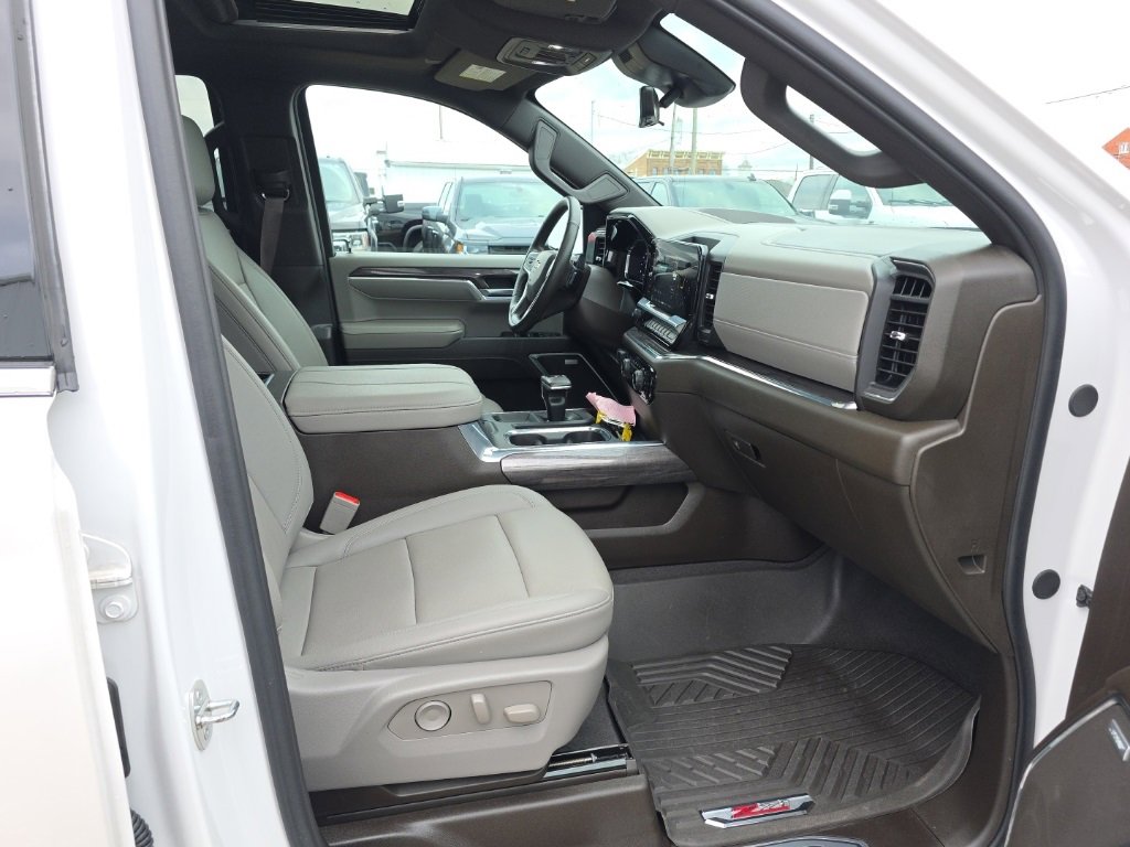 Certified 2024 Chevrolet Silverado 1500 LTZ w/ LTZ Premium Package image 30