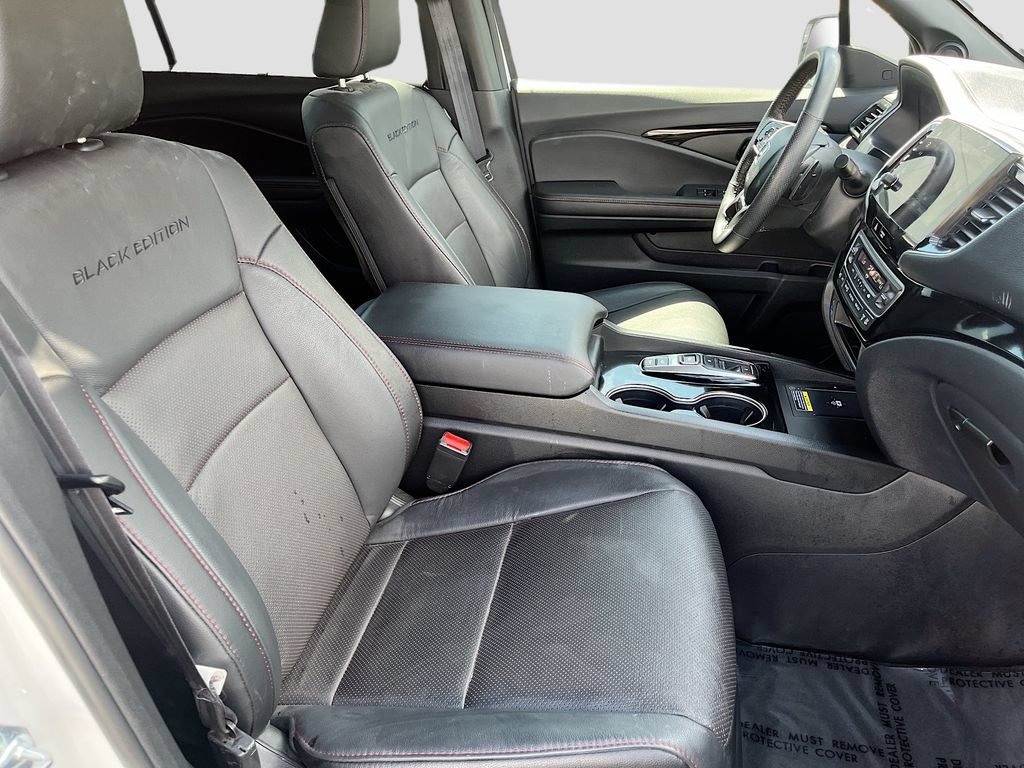 Used 2025 Honda Passport Black Edition image 29