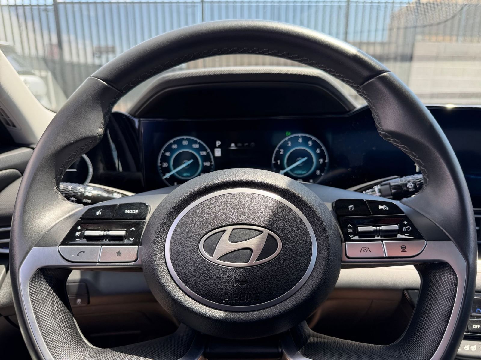 Used 2025 Hyundai Elantra Limited FWD image 29