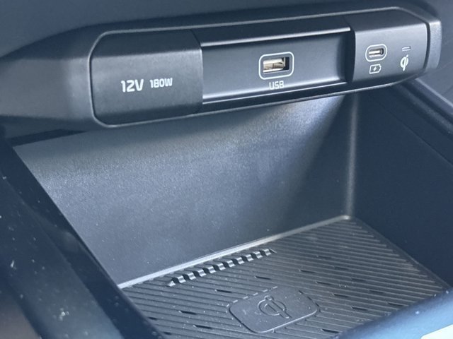 Used 2025 Kia Niro EX Touring FWD image 14
