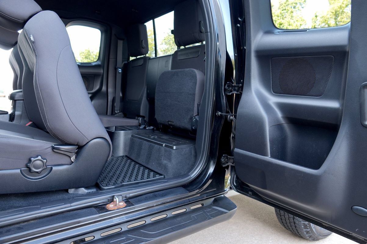 Used 2016 Toyota Tacoma TRD Off-Road AWD/4WD image 41
