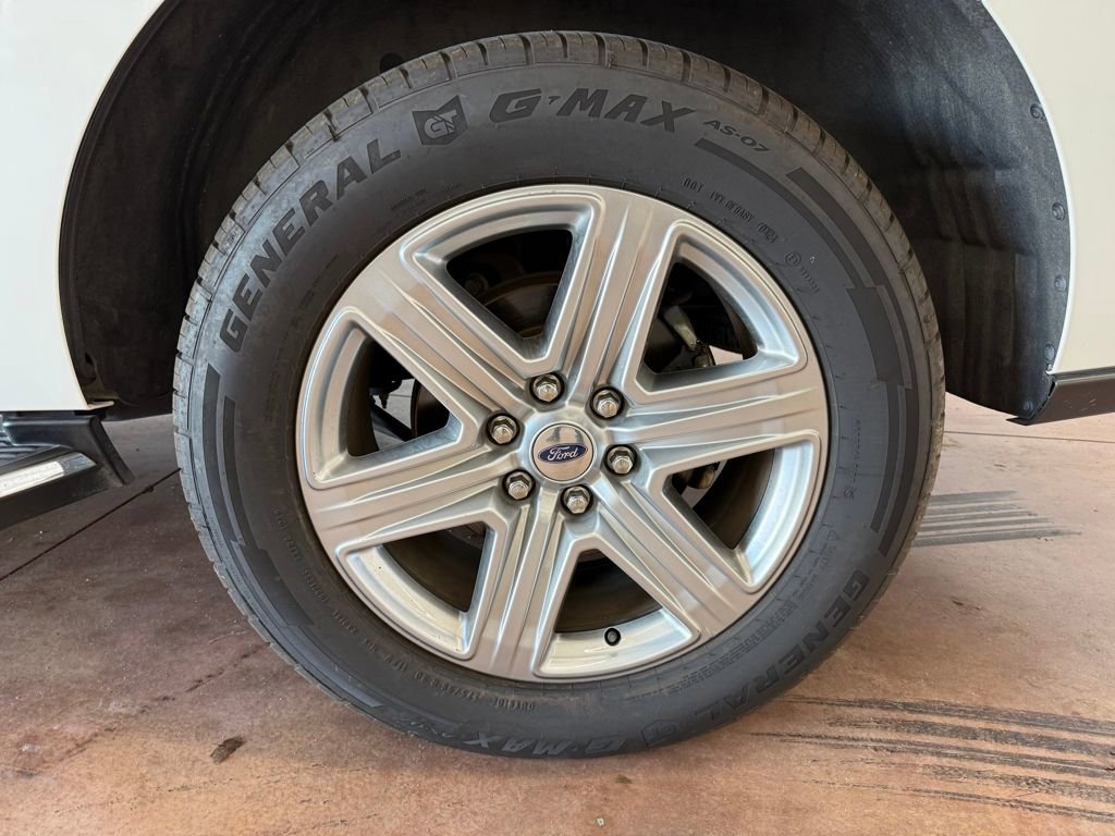 Used 2020 Ford Expedition XLT w/ Equipment Group 202A image 24