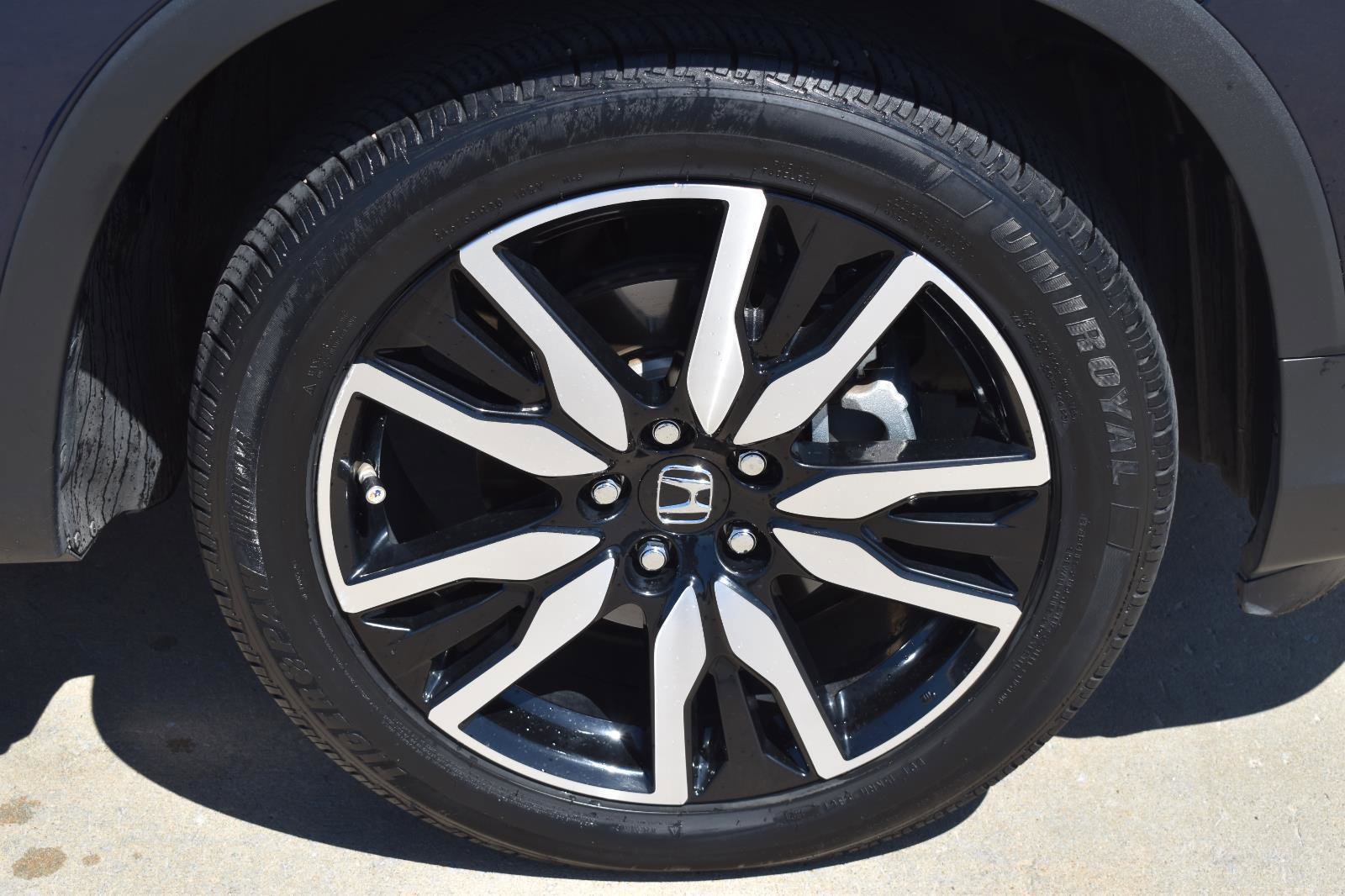 Used 2019 Honda Pilot Touring image 14
