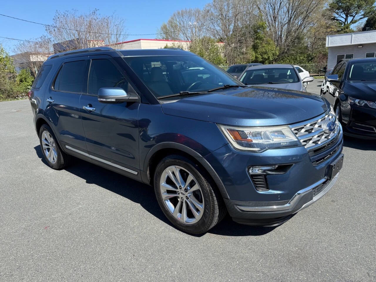 Used 2018 Ford Explorer Limited FWD image 3