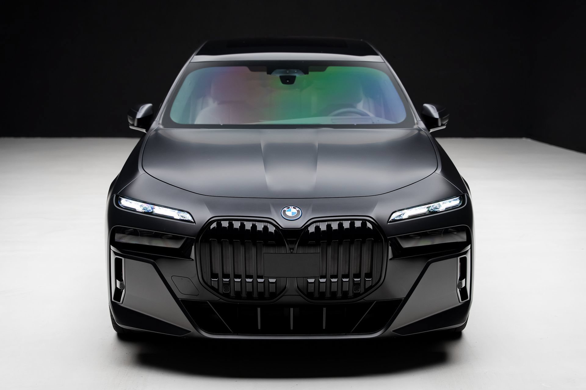 Used 2023 BMW i7 xDrive60 AWD/4WD image 6