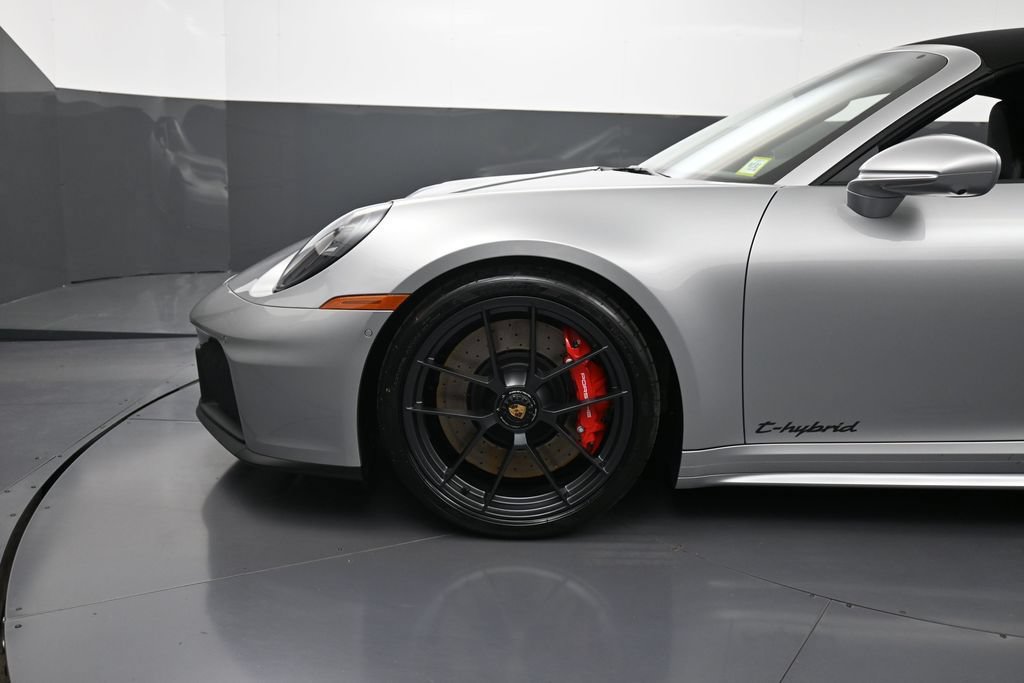 New 2026 Porsche 911 Carrera 4 GTS AWD/4WD image 12